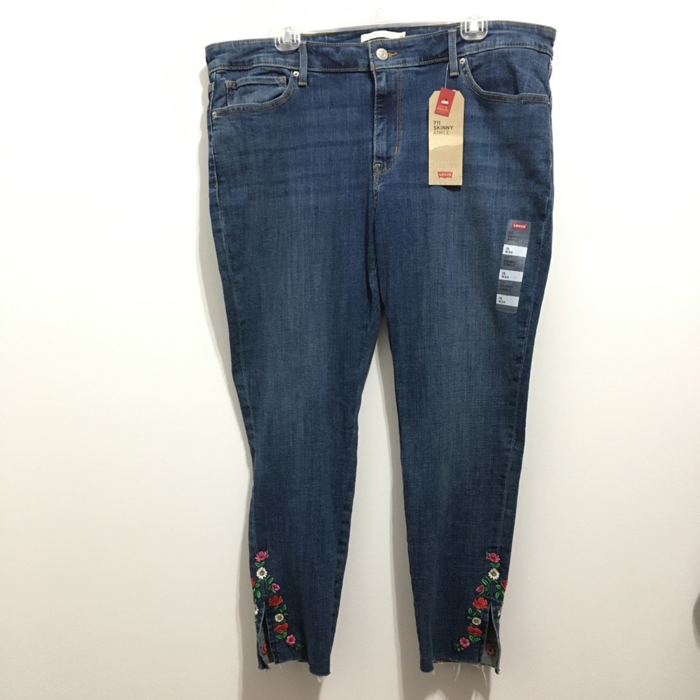 NEW Levi's 711 Skinny Ankle Jean